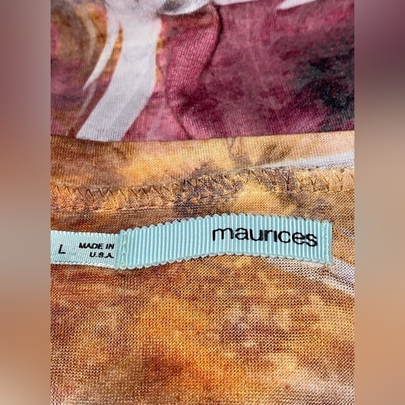 Maurices Women V-Neck Short Sleeves Paisley Tee Shirt‎ Size Large Casual - Picture 3 of 6